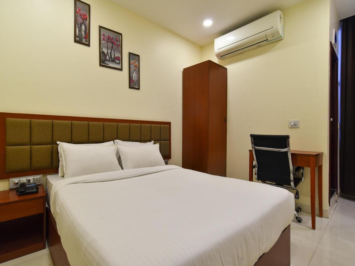 Oyo Collection O 78295 Da 2 Day Indore Eksteriør bilde
