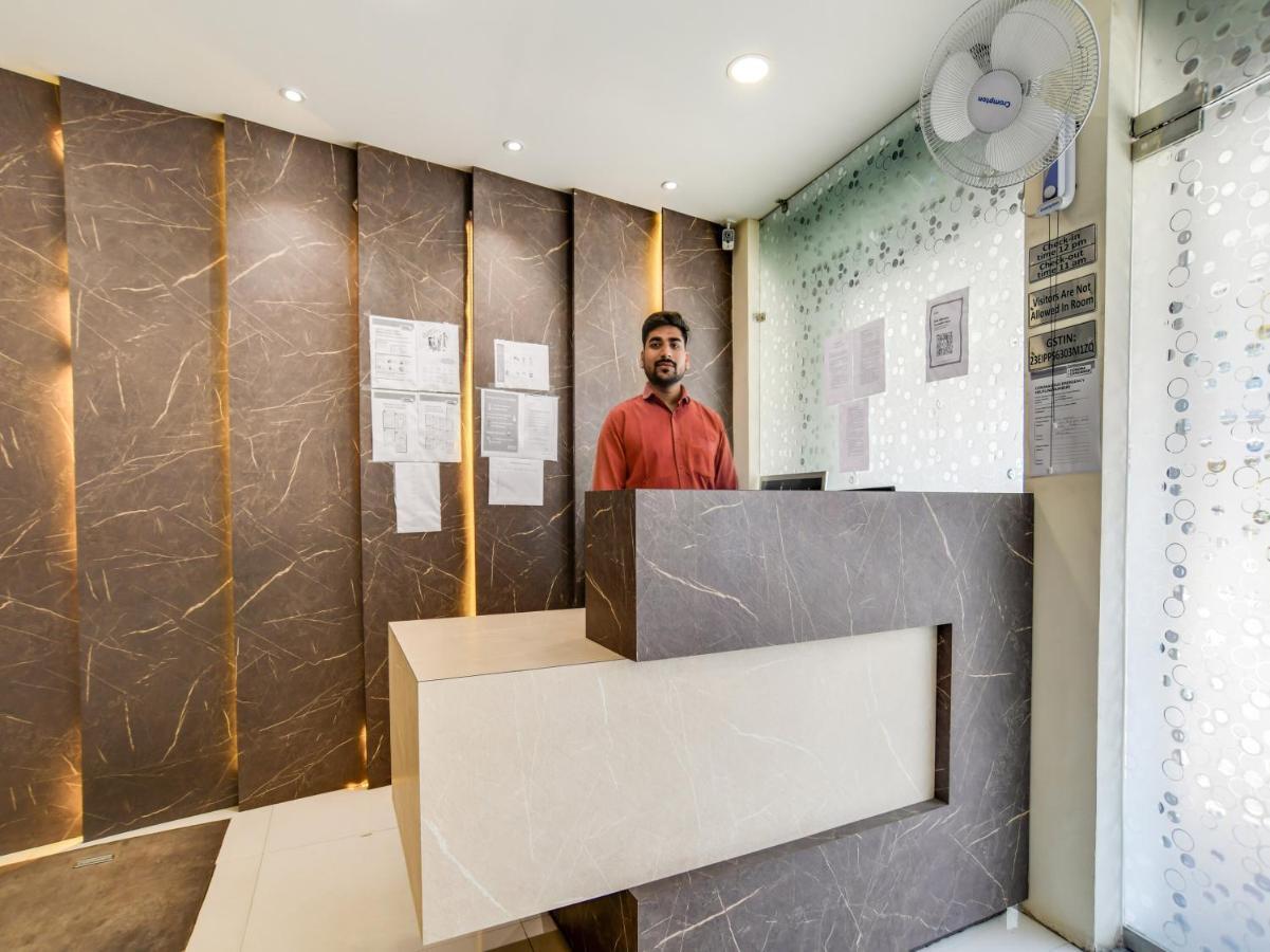 Oyo Collection O 78295 Da 2 Day Indore Eksteriør bilde
